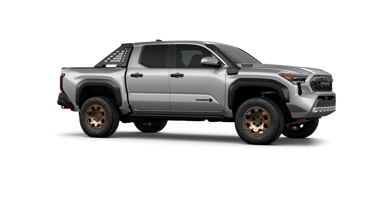 2026 Toyota Tacoma i-FORCE MAX Trailhunter