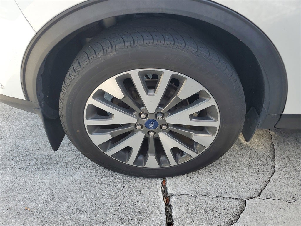 2020 Ford Escape Titanium Hybrid