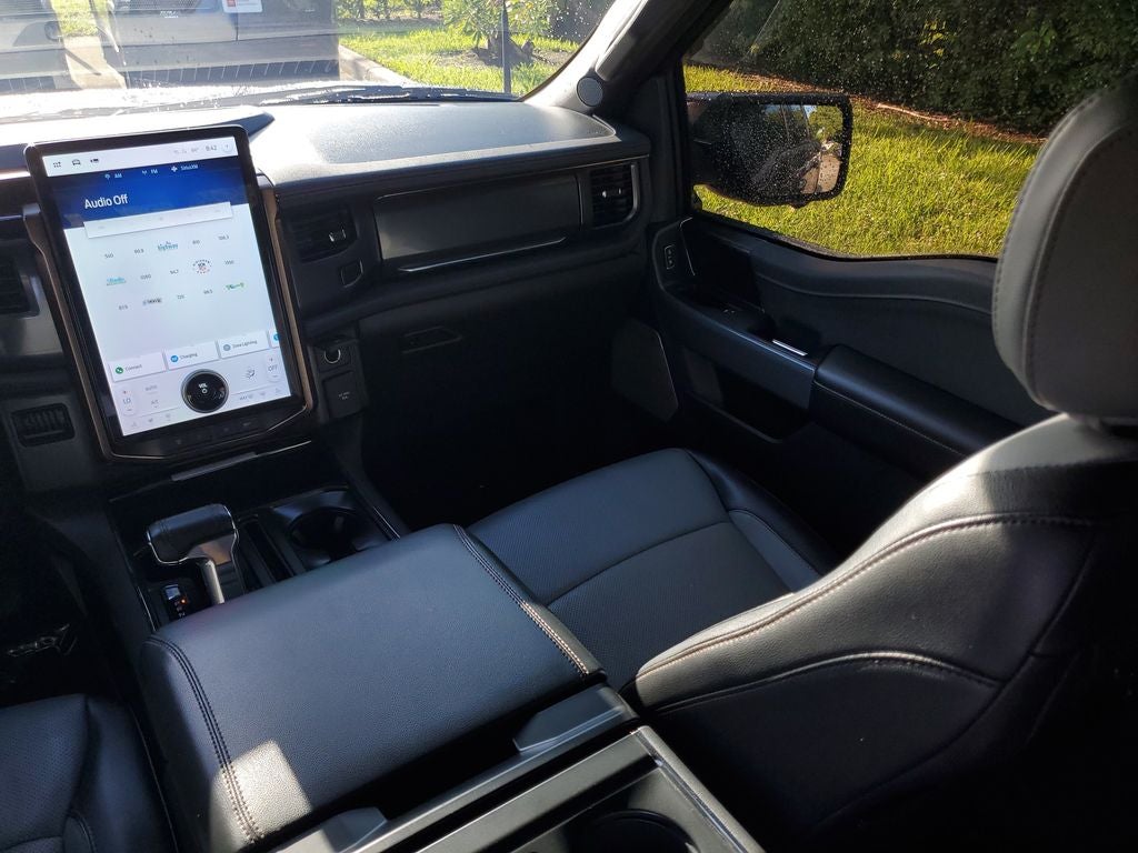 2022 Ford F-150 Lightning Lariat
