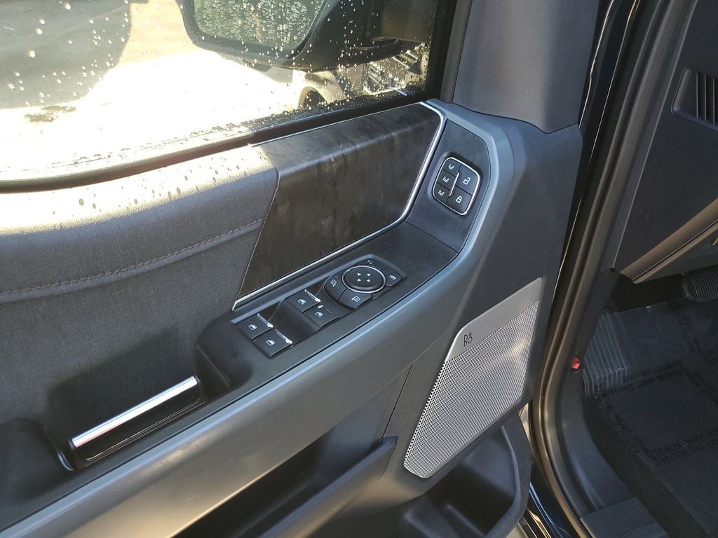 2022 Ford F-150 Lightning Lariat
