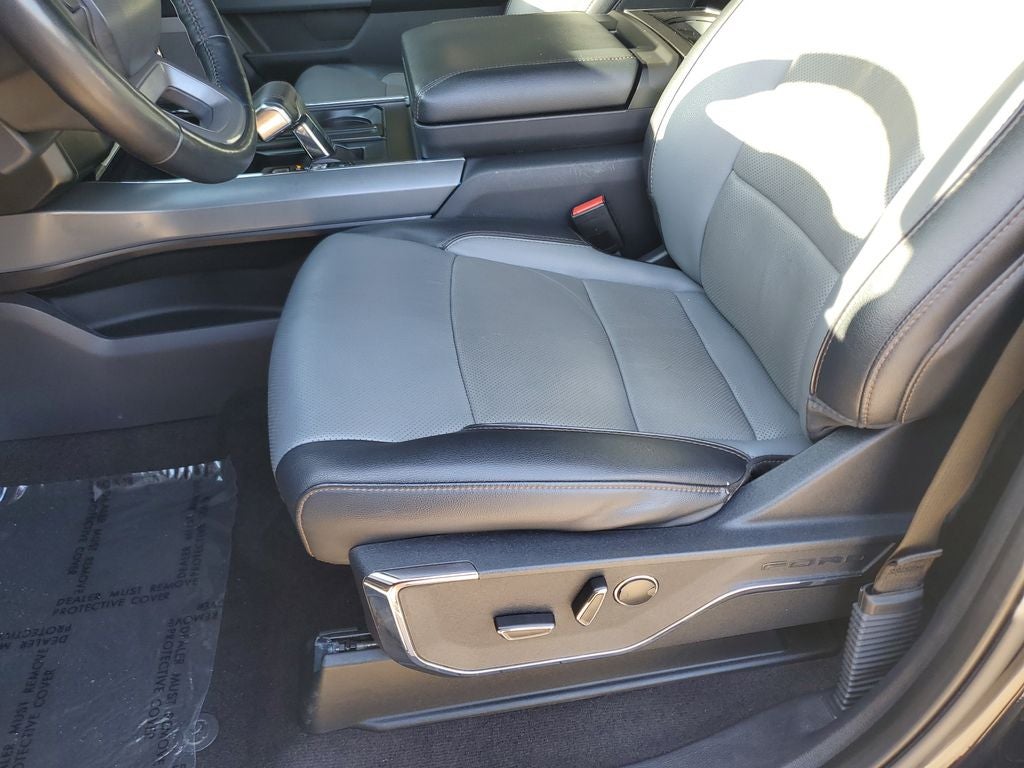 2022 Ford F-150 Lightning Lariat
