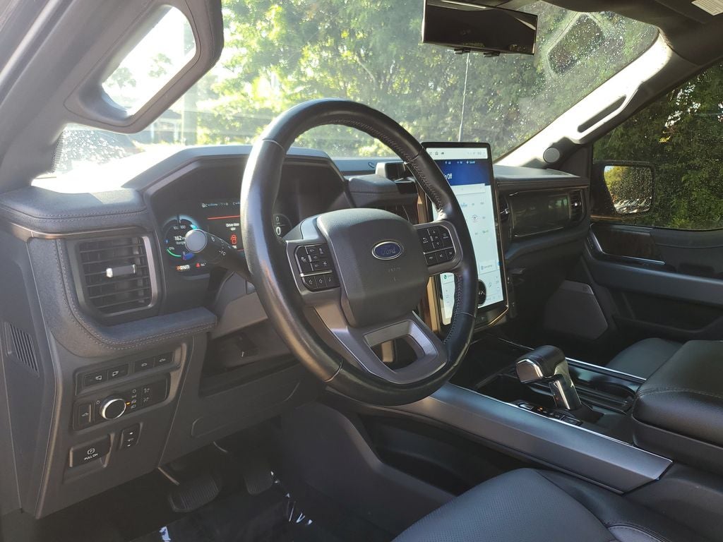 2022 Ford F-150 Lightning Lariat