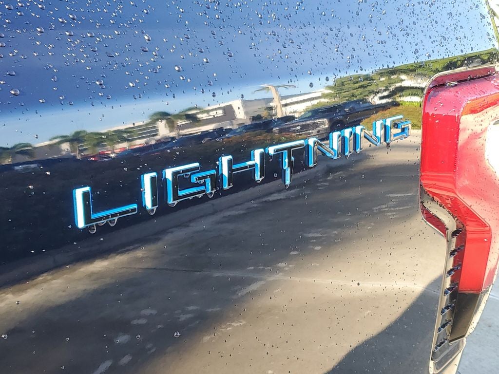 2022 Ford F-150 Lightning Lariat