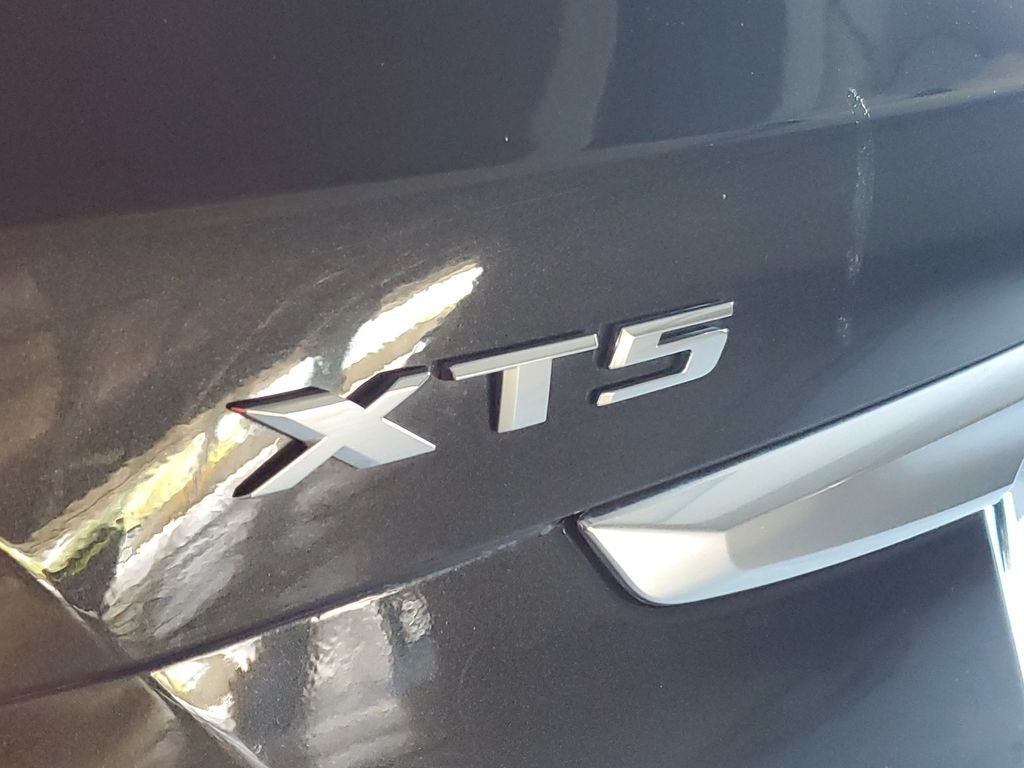 2023 Cadillac XT5 Luxury
