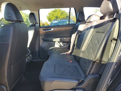 2025 Volkswagen Atlas 2.0T SE w/Technology