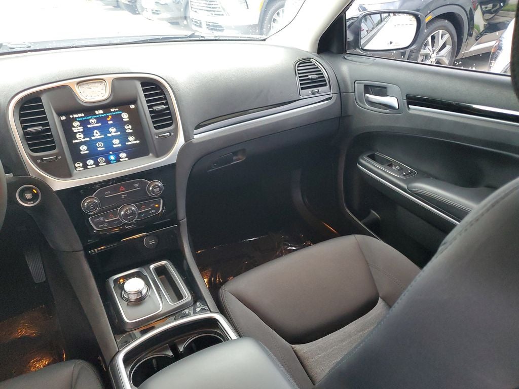 2023 Chrysler 300 Touring