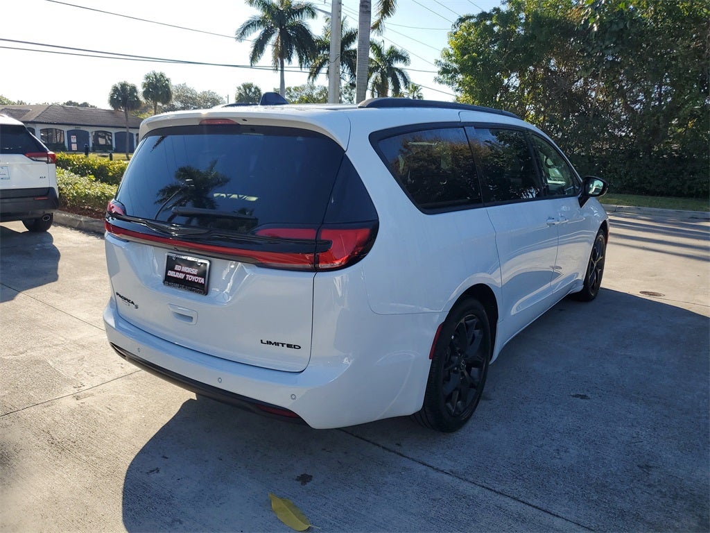 2025 Chrysler Pacifica Limited
