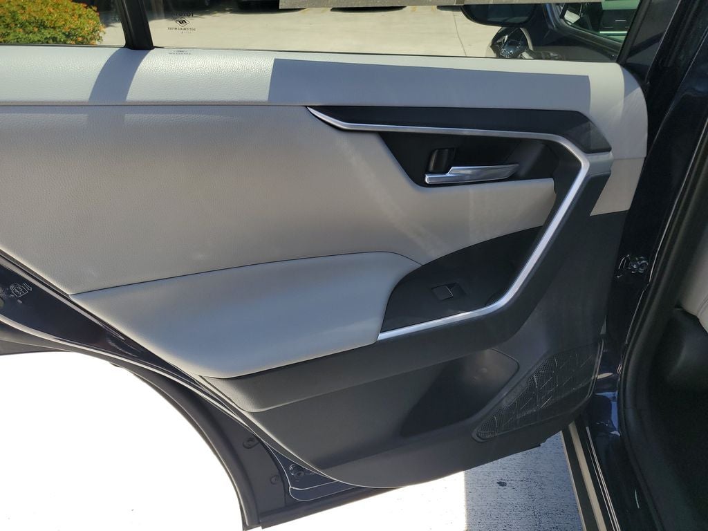 2021 Toyota RAV4 Hybrid XLE Premium