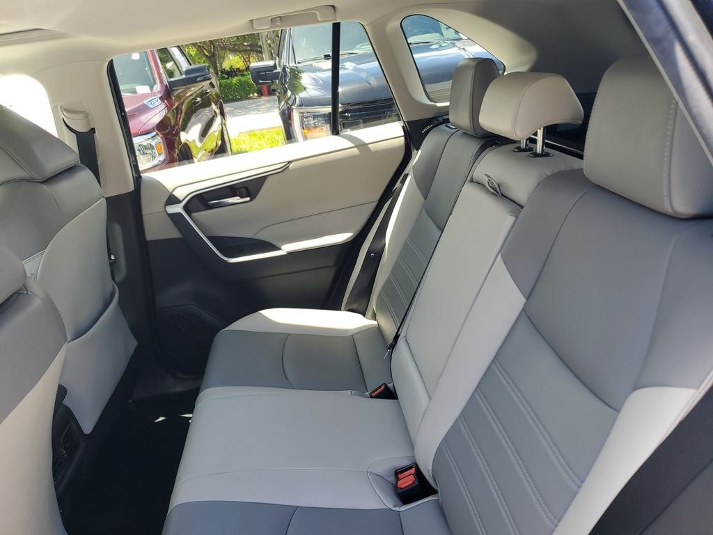 2021 Toyota RAV4 Hybrid XLE Premium