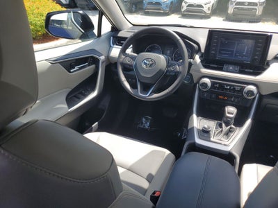 2021 Toyota RAV4 Hybrid XLE Premium