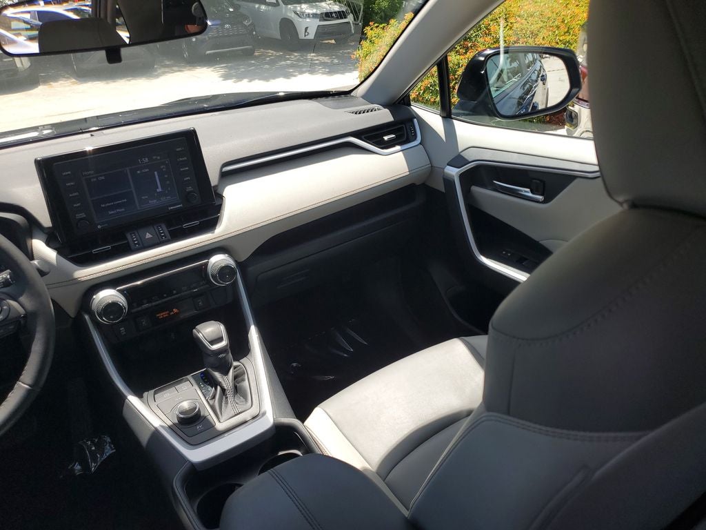 2021 Toyota RAV4 Hybrid XLE Premium