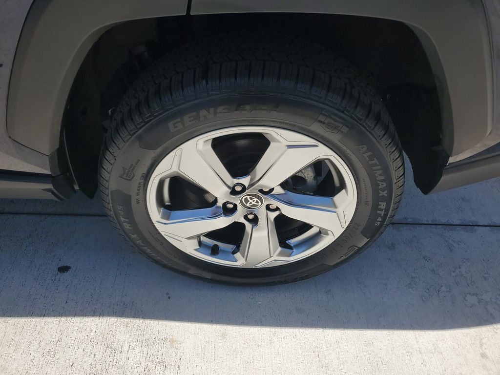 2021 Toyota RAV4 Hybrid XLE Premium
