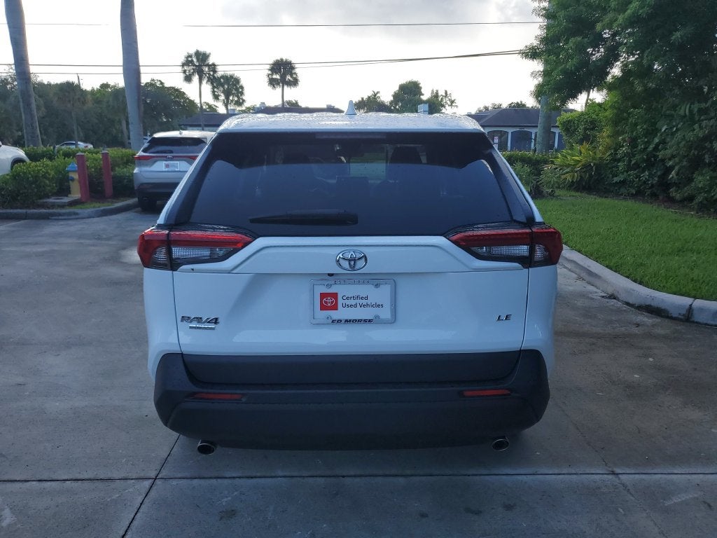 2024 Toyota RAV4 LE