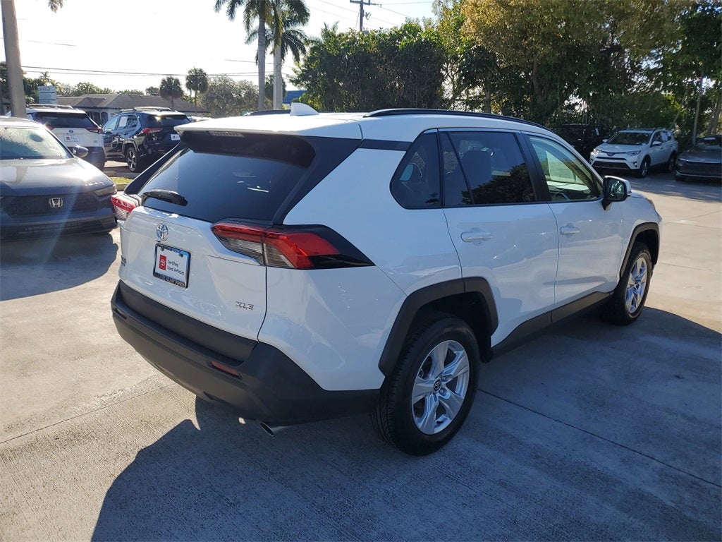 2021 Toyota RAV4 XLE