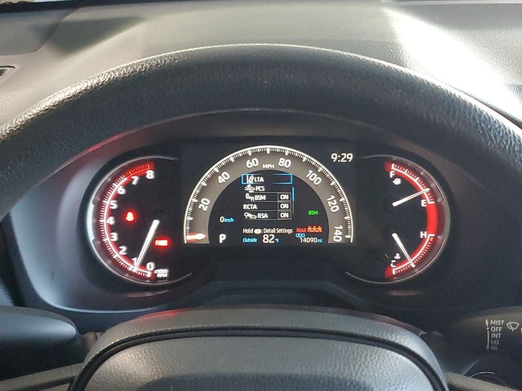 2025 Toyota RAV4 XLE