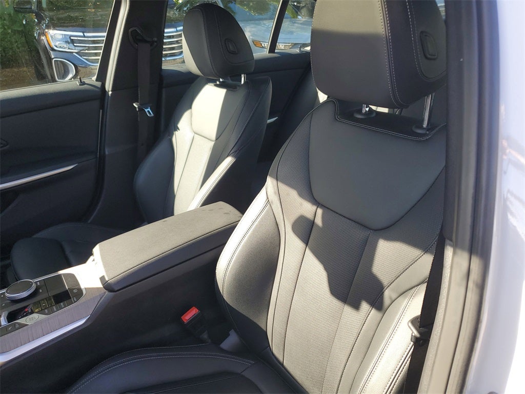 2025 BMW 3 Series 330i xDrive