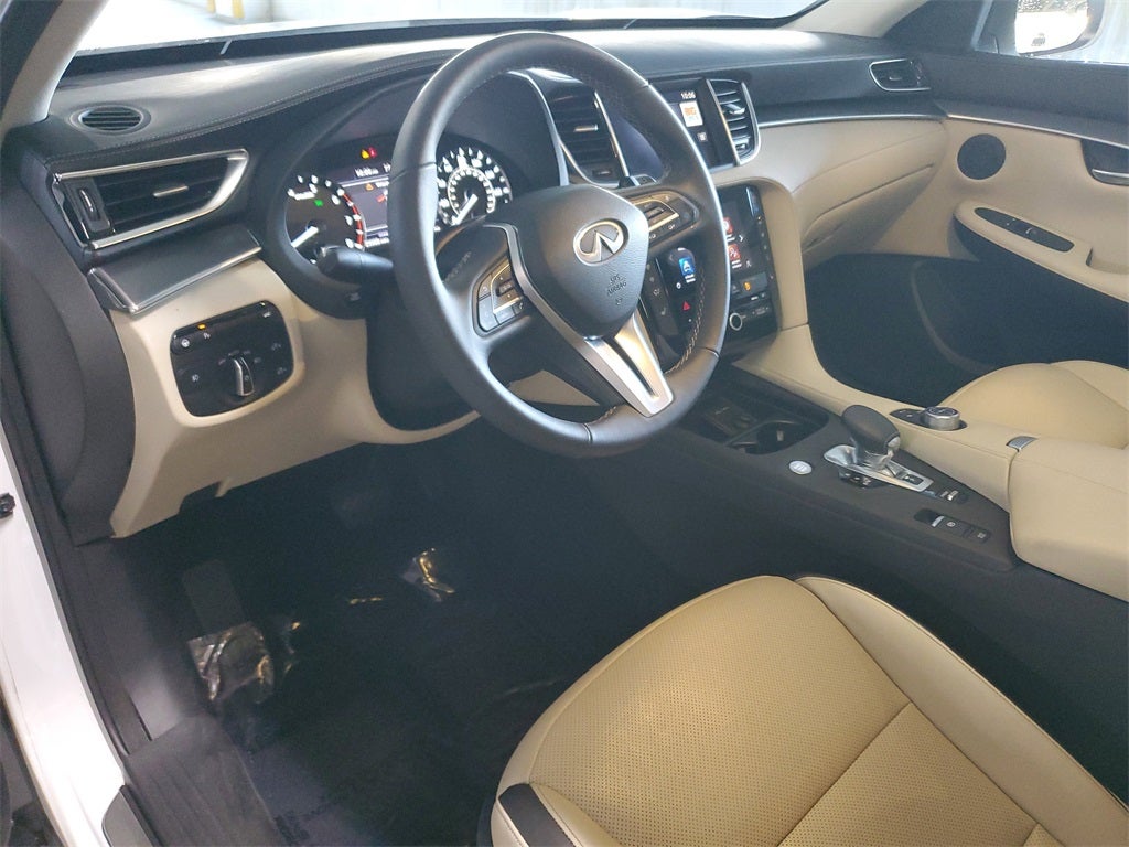 2022 INFINITI QX50 LUXE