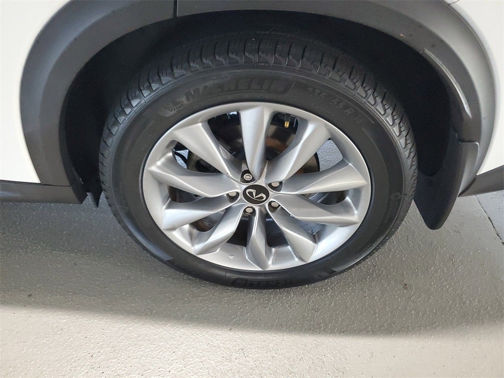 2022 INFINITI QX50 LUXE