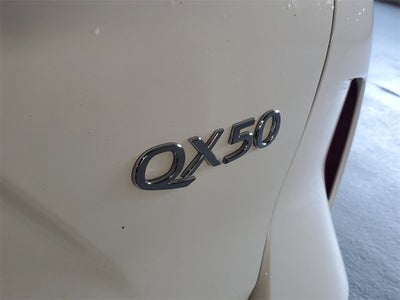 2022 INFINITI QX50 LUXE