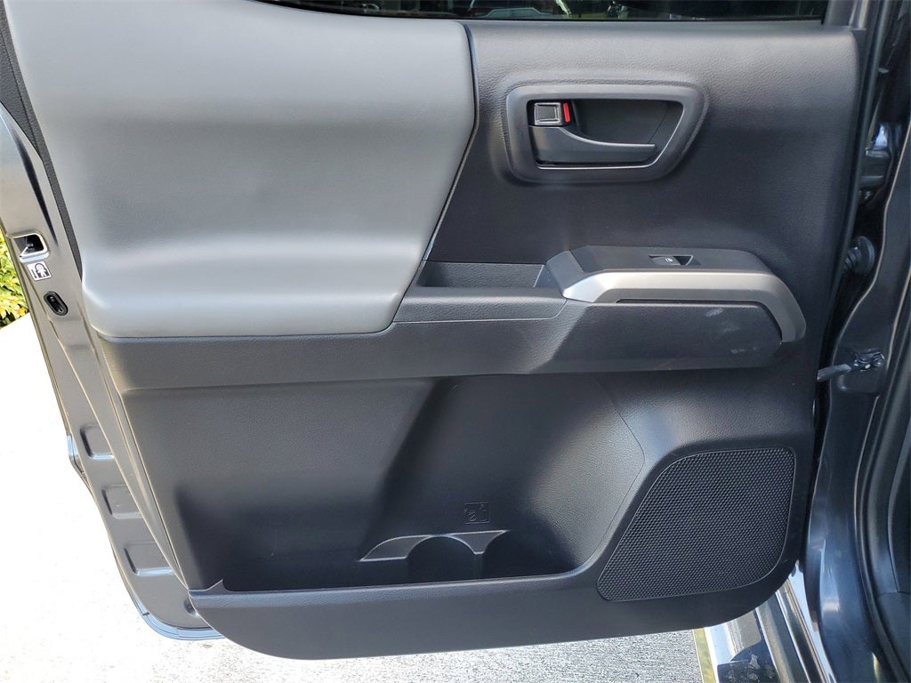 2020 Toyota Tacoma SR5 V6