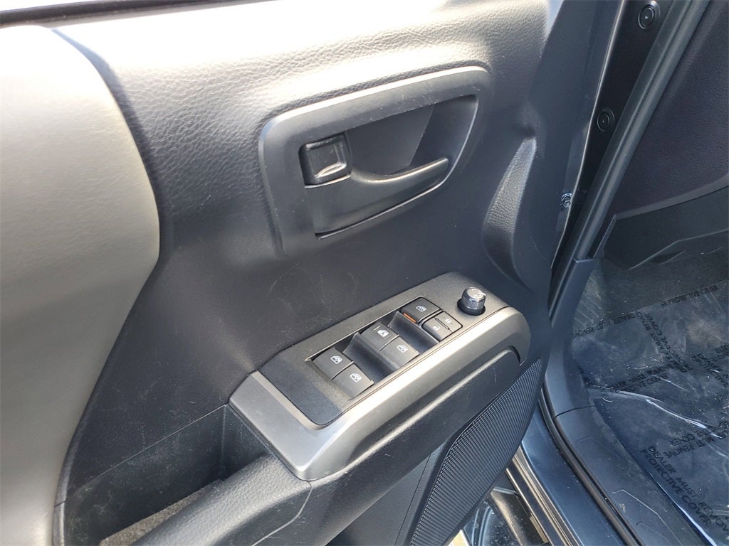 2020 Toyota Tacoma SR5 V6