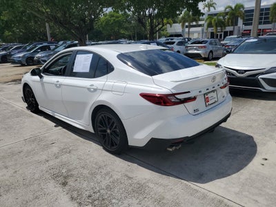 2025 Toyota Camry SE