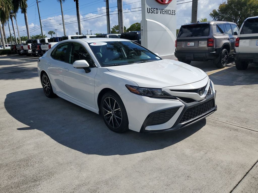 2024 Toyota Camry SE