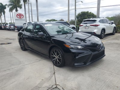 2023 Toyota Camry SE