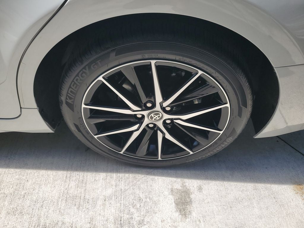 2024 Toyota Camry Hybrid SE