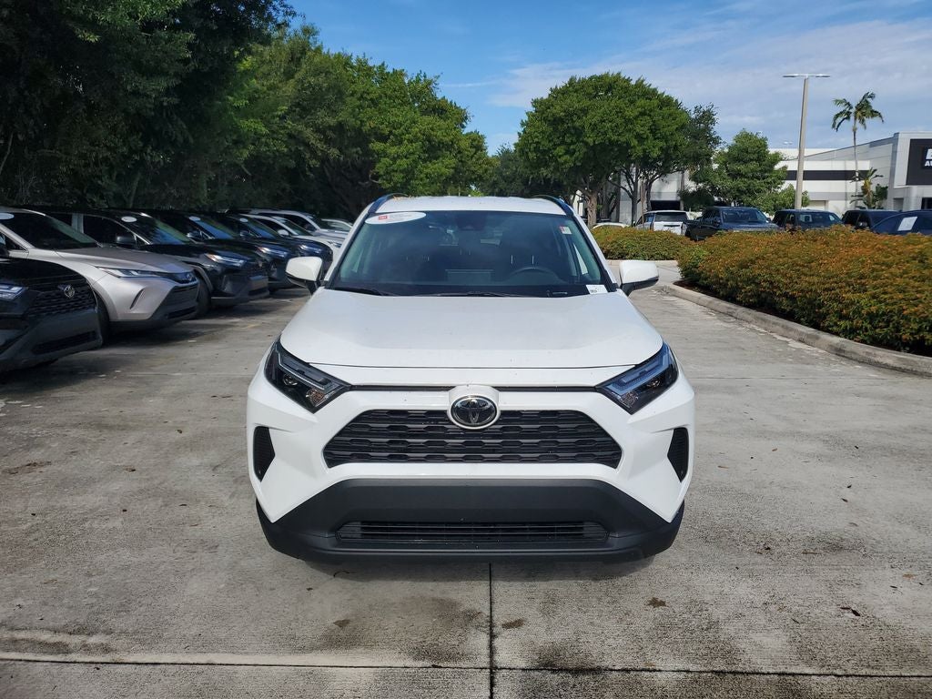 2025 Toyota RAV4 Hybrid LE