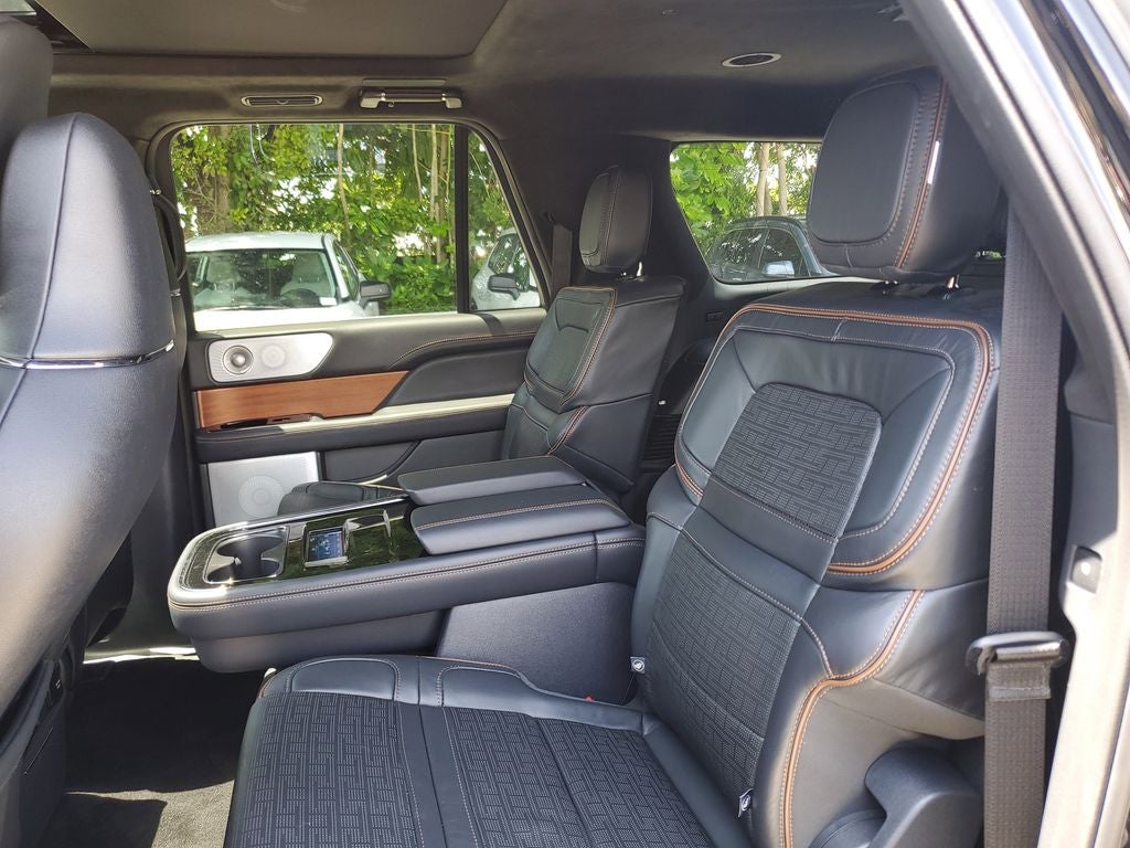 2024 Lincoln Navigator L Black Label
