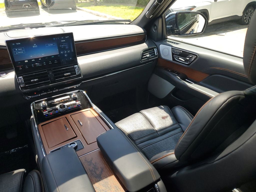 2024 Lincoln Navigator L Black Label