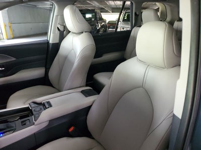 2025 Toyota Grand Highlander Hybrid XLE