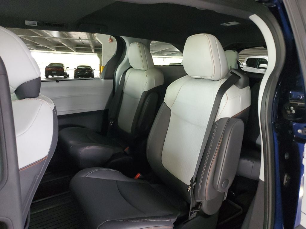 2023 Toyota Sienna XSE 7 Passenger