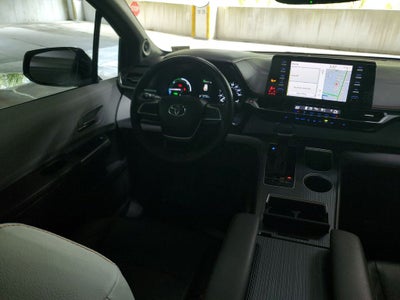 2023 Toyota Sienna XSE 7 Passenger