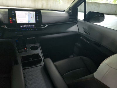 2023 Toyota Sienna XSE 7 Passenger