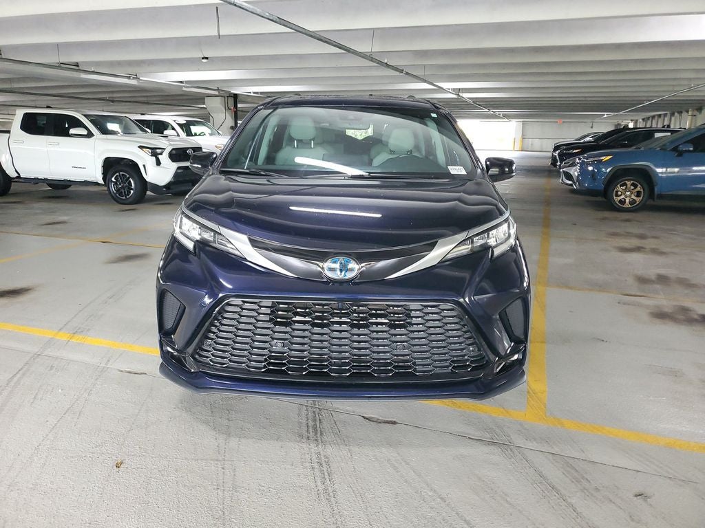 2023 Toyota Sienna XSE 7 Passenger