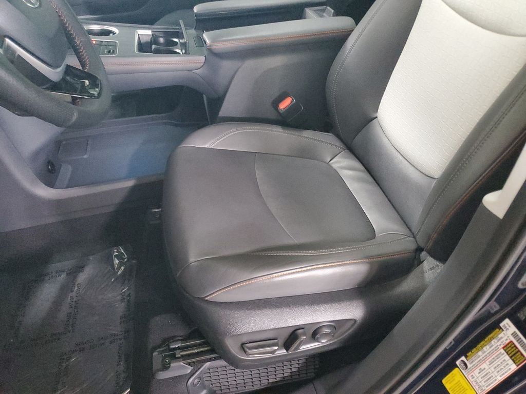 2023 Toyota Sienna XSE 7 Passenger