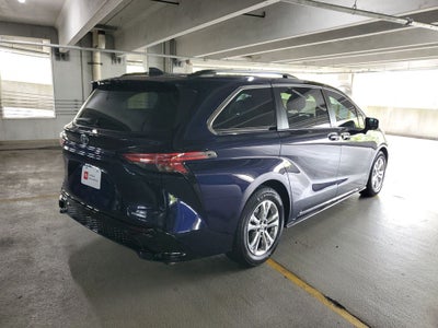 2023 Toyota Sienna XSE 7 Passenger