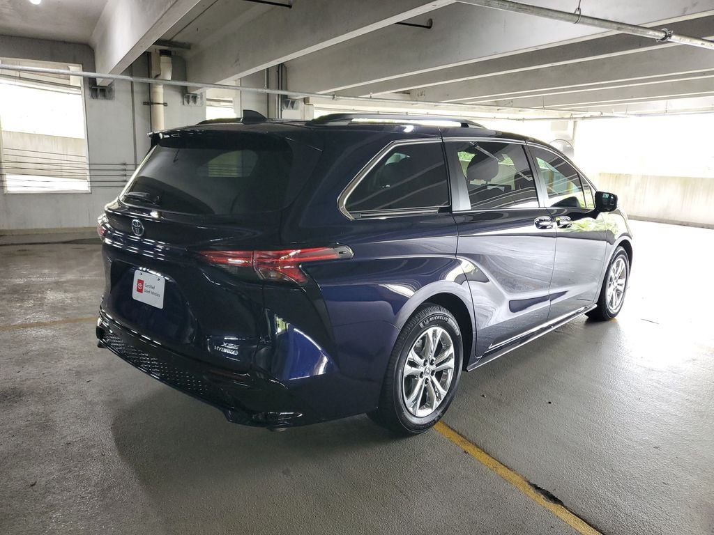 2023 Toyota Sienna XSE 7 Passenger