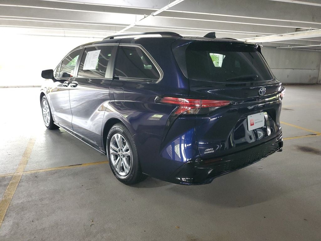 2023 Toyota Sienna XSE 7 Passenger