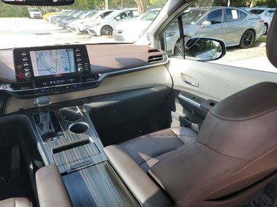 2023 Toyota Sienna Platinum 7 Passenger