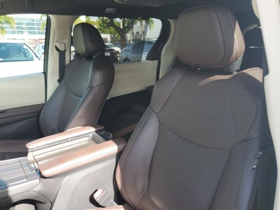 2023 Toyota Sienna Platinum 7 Passenger