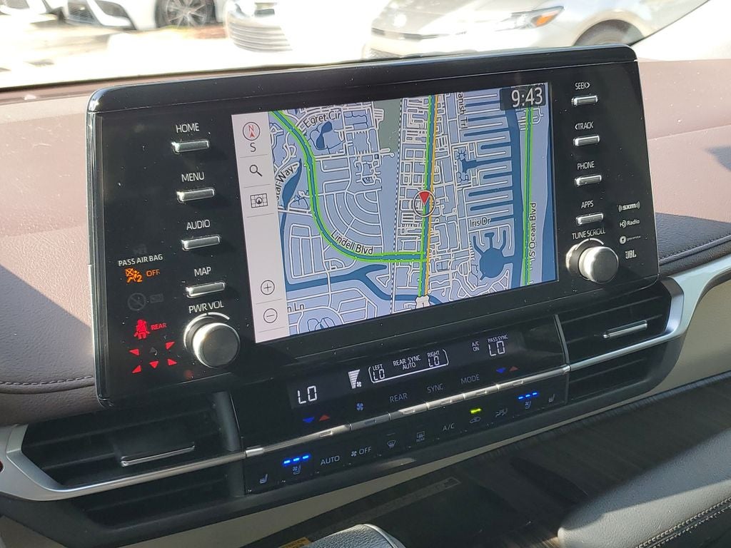 2023 Toyota Sienna Platinum 7 Passenger