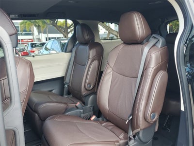 2024 Toyota Sienna Platinum 7 Passenger