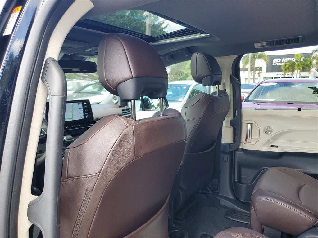2024 Toyota Sienna Platinum 7 Passenger