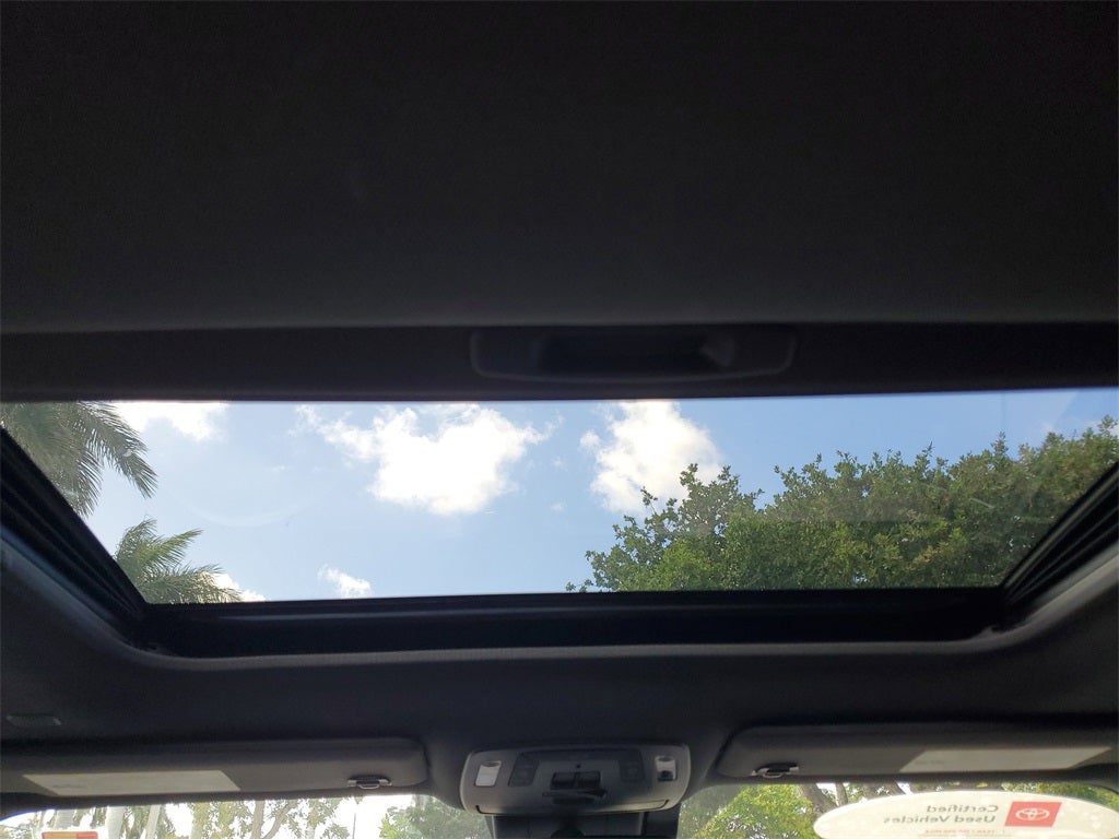 2024 Toyota Sienna Platinum 7 Passenger