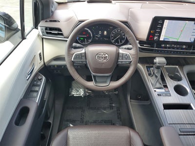 2024 Toyota Sienna Platinum 7 Passenger