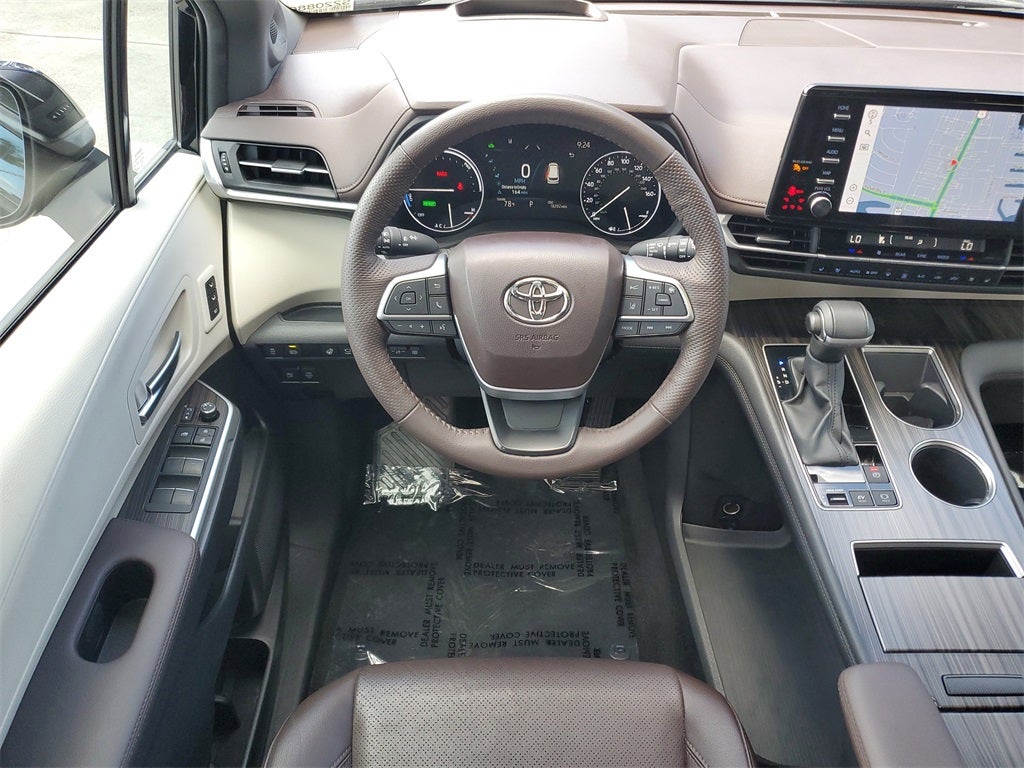 2024 Toyota Sienna Platinum 7 Passenger