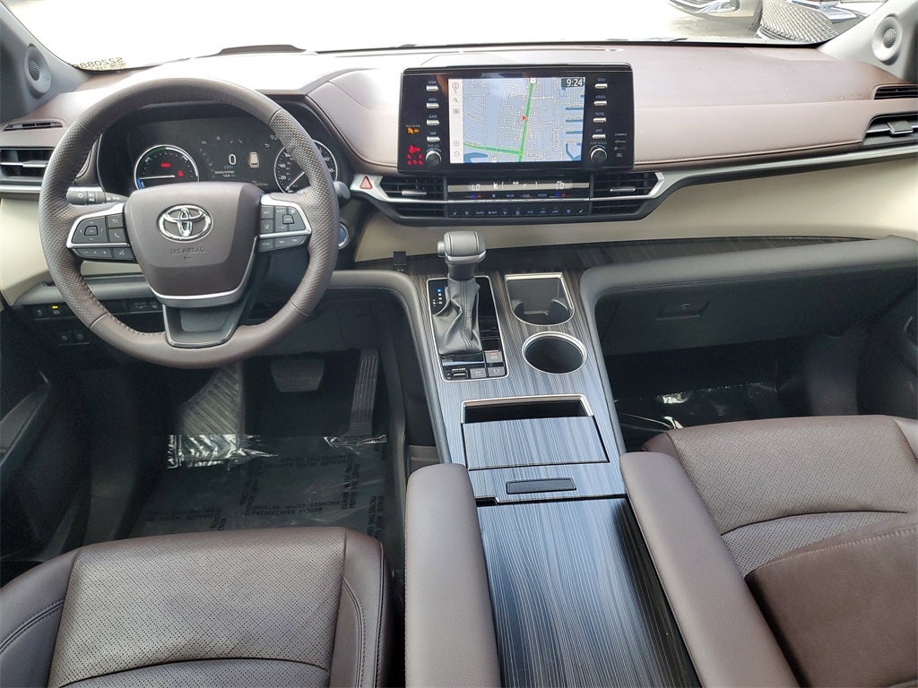 2024 Toyota Sienna Platinum 7 Passenger